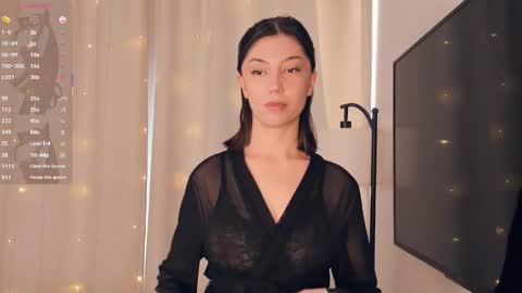 Snapshot of charlinepiker chatting on 02-03-26, 07:57 Yumi online show from 02-03-26, 07:57