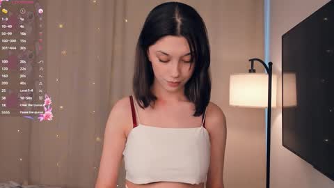 Snapshot of charlinepiker chatting on 02-08-26, 09:02 Yumi online show from 02-08-26, 09:02