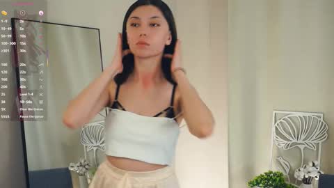 Snapshot of charlinepiker chatting on 03-13-26, 09:21 Yumi online show from 03-13-26, 09:21