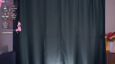 Yumi online show from 04-18-26, 07:18