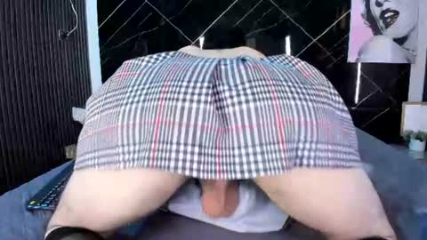 Charlize online show from 07-19-26, 12:20