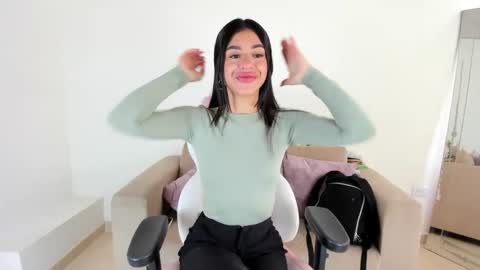    online show from 02-09-25, 07:52