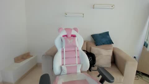    online show from 09-19-25, 08:09