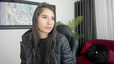 Charlote online show from 01-20-25, 07:04