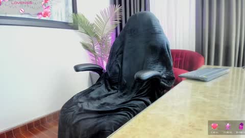 Charlote online show from 01-30-25, 02:47