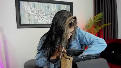 Charlote online show from 03-04-25, 11:40