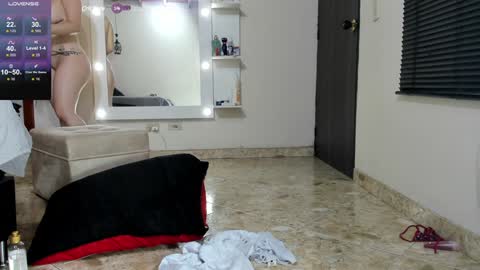 Snapshot of charlote_wilson chatting on 12-21-24, 06:52 charlote wilson online show from 12-21-24, 06:52