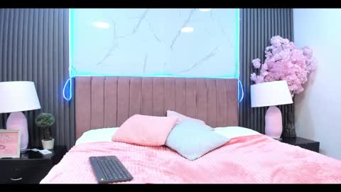 Snapshot of charlotetaylor chatting on 05-22-26, 08:03 charlot online show from 05-22-26, 08:03