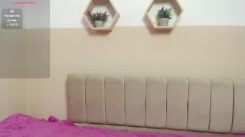 charlothe_dumont online show from 05-26-26, 02:02