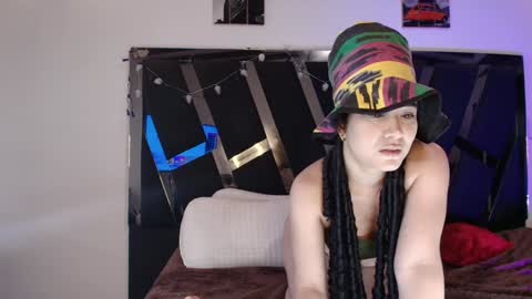 Snapshot of charlotte1117 chatting on 02-08-25, 06:55 Char 3 online show from 02-08-25, 06:55