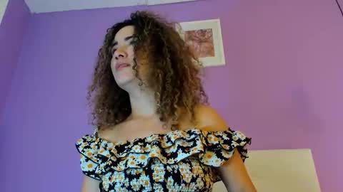 Snapshot of charlotte1117 chatting on 10-03-25, 04:04 Char 3 online show from 10-03-25, 04:04