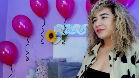 Snapshot of charlotte1117 chatting on 11-09-25, 04:27 Char 3 online show from 11-09-25, 04:27