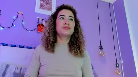 Snapshot of charlotte1117 chatting on 11-29-25, 02:42 Char 3 online show from 11-29-25, 02:42