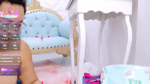 Snapshot of charlotte__milf chatting on 02-21-25, 10:39 charlotte__milf online show from 02-21-25, 10:39