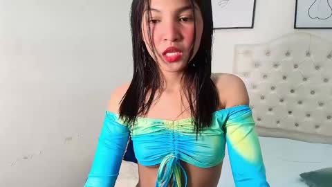 Snapshot of charlotte_capell chatting on 01-04-25, 09:10 Charly online show from 01-04-25, 09:10