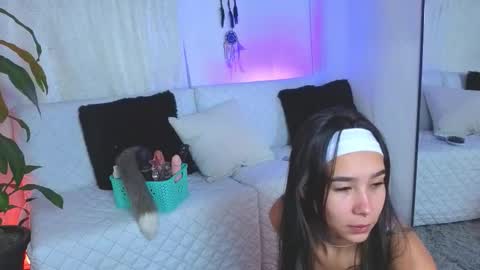 Snapshot of charlotte_copper chatting on 10-15-25, 09:42 Charlotte online show from 10-15-25, 09:42