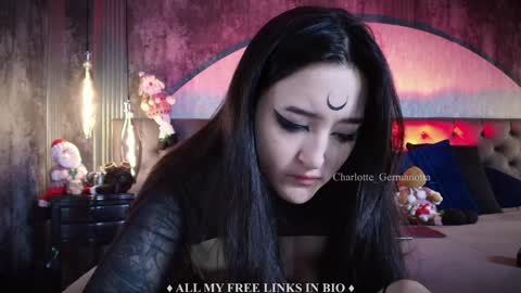 Snapshot of charlotte_germanotta_ chatting on 12-23-24, 06:48 Charlotte online show from 12-23-24, 06:48