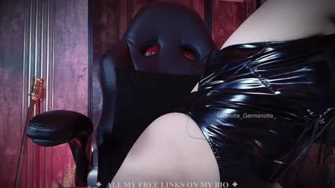 Snapshot of charlotte_germanotta_ chatting on 01-29-25, 05:56 Charlotte online show from 01-29-25, 05:56