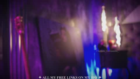 Snapshot of charlotte_germanotta_ chatting on 09-30-25, 03:28 Charlotte online show from 09-30-25, 03:28