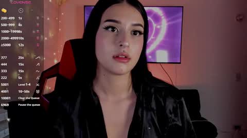 Charlotte  online show from 09-08-25, 10:53