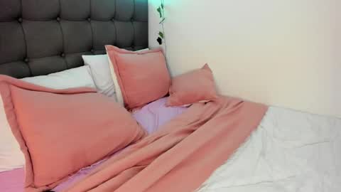 Charlotte james online show from 02-24-25, 01:35