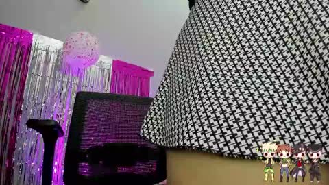 Snapshot of charlotte_joestar chatting on 02-19-25, 12:33 Charlie online show from 02-19-25, 12:33