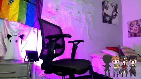 Snapshot of charlotte_joestar chatting on 10-02-25, 04:08 Charlie online show from 10-02-25, 04:08