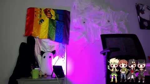 Snapshot of charlotte_joestar chatting on 10-12-25, 04:00 Charlie online show from 10-12-25, 04:00