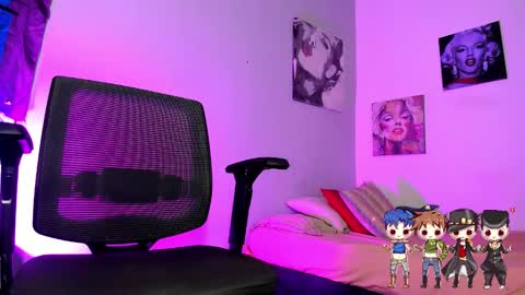 Snapshot of charlotte_joestar chatting on 11-18-25, 09:25 Charlie online show from 11-18-25, 09:25