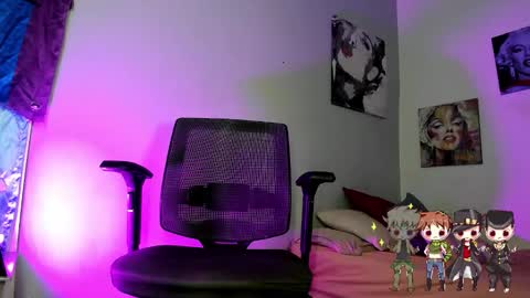 Snapshot of charlotte_joestar chatting on 12-16-25, 04:17 Charlie online show from 12-16-25, 04:17