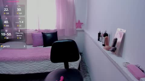 Laura online show from 12-19-24, 06:01