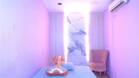 CHARLOTTE online show from 02-05-25, 11:55