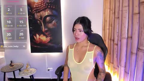 Snapshot of charlotte_mitchell_25 chatting on 11-11-25, 08:09 CHARLOTTE online show from 11-11-25, 08:09