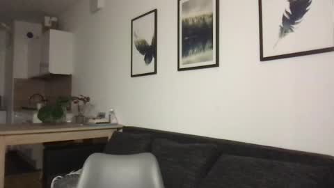 Charlotte Roche online show from 01-15-25, 03:18