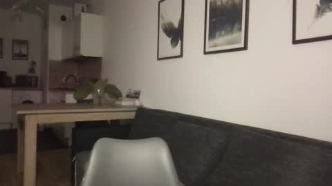 Charlotte Roche online show from 01-22-25, 04:55