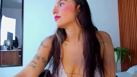 charlotte_rousee online show from 09-18-25, 08:44