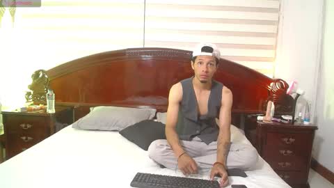 Charlotte   online show from 12-04-25, 09:12