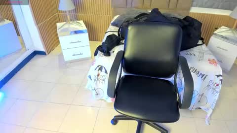 Charlotte  Everyday From 0700 to 1300 Col Time online show from 10-31-25, 12:17