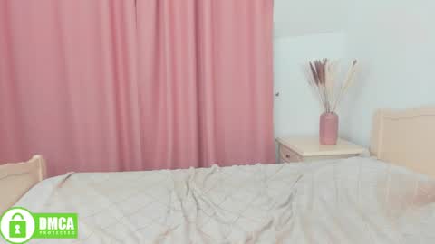 Snapshot of charlotte_wow chatting on 12-12-24, 07:15 Charlotte online show from 12-12-24, 07:15