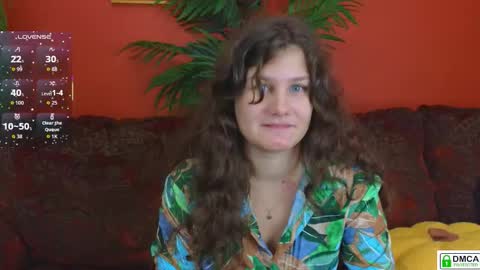 Snapshot of charlotte_wow chatting on 10-26-25, 10:15 Charlotte online show from 10-26-25, 10:15