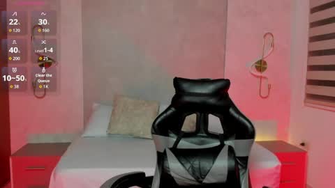 Snapshot of charlottee27_ chatting on 05-13-26, 02:31 Charlottee online show from 05-13-26, 02:31