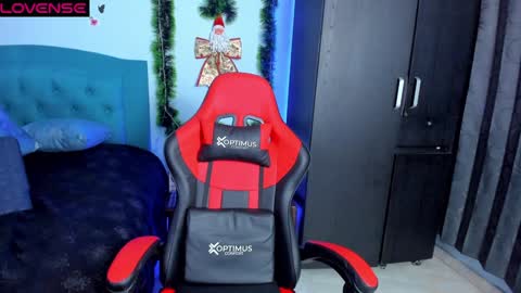 Natalia online show from 12-15-24, 04:07