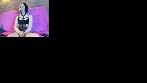  CHARLOTTE  online show from 10-21-25, 02:45