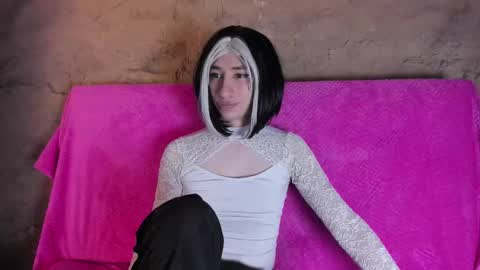  CHARLOTTE  online show from 10-29-25, 03:42