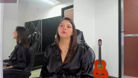 charlottee_starr online show from 10-10-25, 08:19