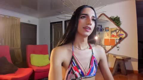 Char online show from 10-18-25, 01:41