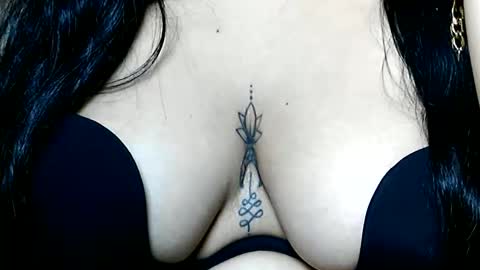 charlottequeen_21 online show from 03-10-26, 12:10