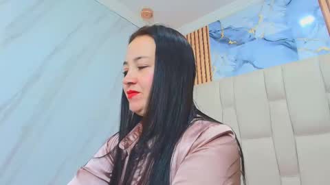 Snapshot of charlotteschmidtt chatting on 10-15-25, 11:32 Charlotte  Schmidt online show from 10-15-25, 11:32