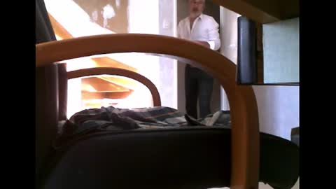 charly052 online show from 02-18-25, 09:32