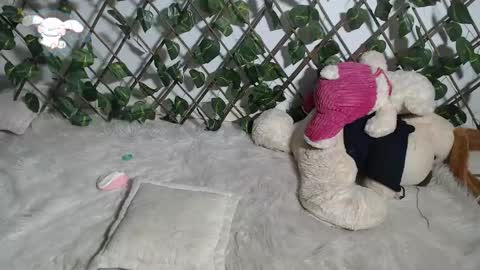 Snapshot of charly_evans60 chatting on 03-07-25, 06:57 charly_evans60 online show from 03-07-25, 06:57